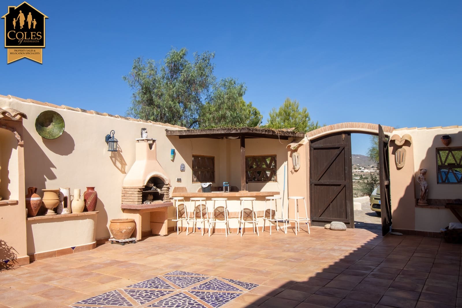 5 bedroom Villa for sale in Los Gallardos with pool - € 429,000 (Ref: 9635004)