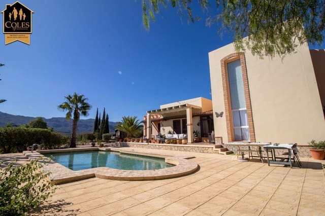 5 bedroom Villa for sale in Los Gallardos with pool - € 429,000 (Ref: 9635004)