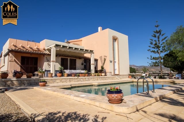 5 bedroom Villa for sale in Los Gallardos with pool - € 429,000 (Ref: 9635004)