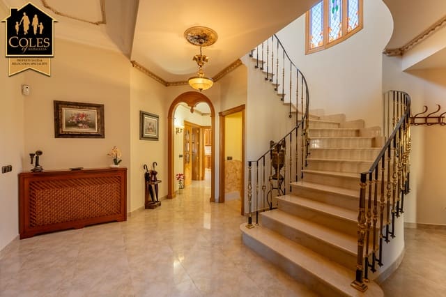 5 camera da letto Villa in vendita in Cuevas del Almanzora con piscina garage - 365.000 € (Rif: 9640488)