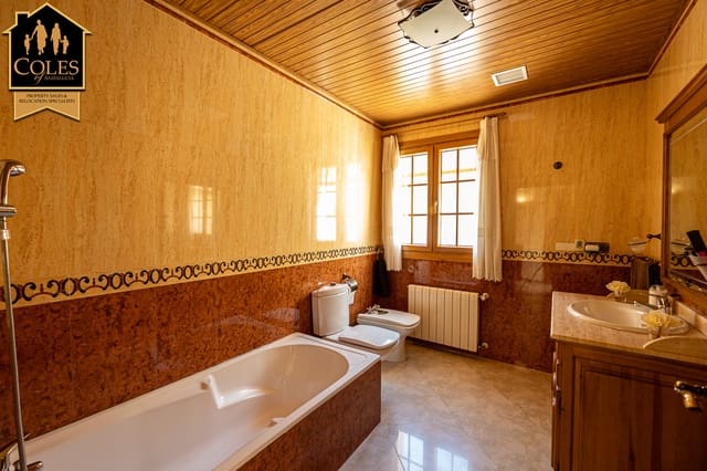 5 camera da letto Villa in vendita in Cuevas del Almanzora con piscina garage - 365.000 € (Rif: 9640488)