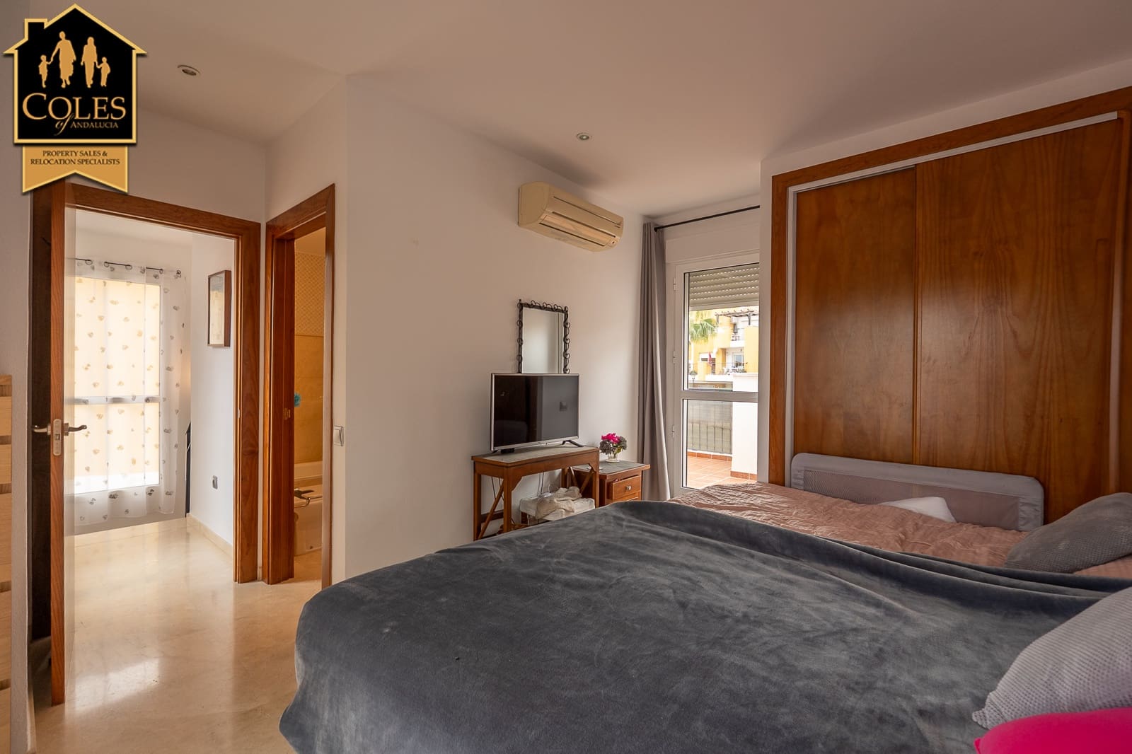 Pareado de 3 habitaciones en Vera en venta con piscina garaje - 325.000 € (Ref: 9665167)