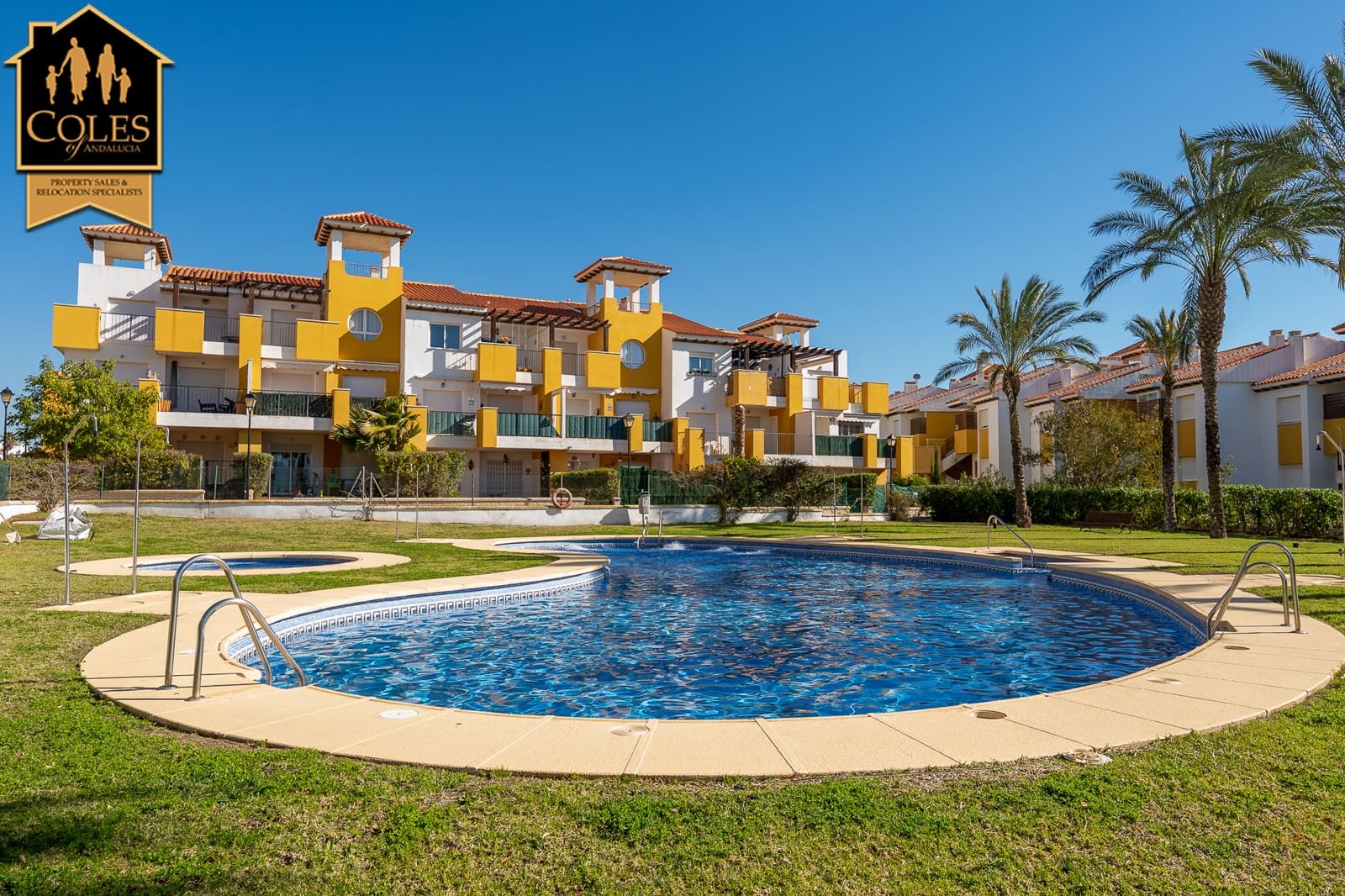 Pareado de 3 habitaciones en Vera en venta con piscina garaje - 325.000 € (Ref: 9665167)