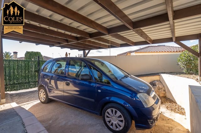 3 Zimmer Villa zu verkaufen in Arboleas mit Pool Garage - 295.000 € (Ref: 9679084)