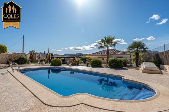 3 Zimmer Villa zu verkaufen in Arboleas mit Pool Garage - 295.000 € (Ref: 9679084)