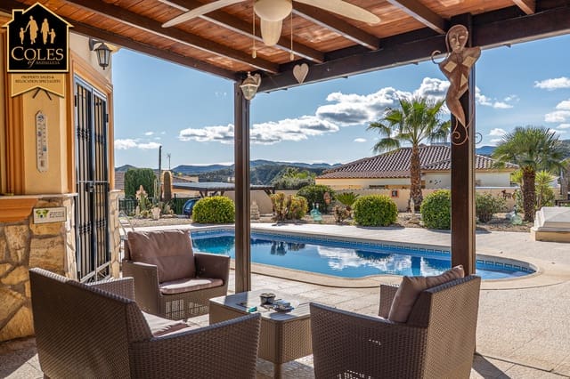 3 Zimmer Villa zu verkaufen in Arboleas mit Pool Garage - 295.000 € (Ref: 9679084)