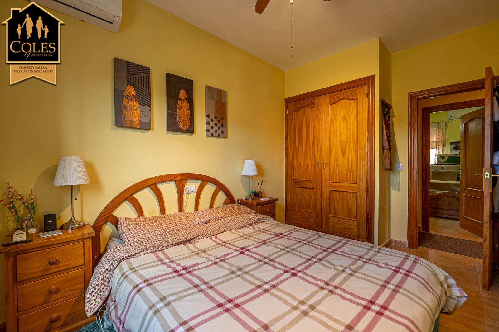 3 soverom Villa til salgs i El Cucador med svømmebasseng garasje - € 269 995 (Ref: 9691376)