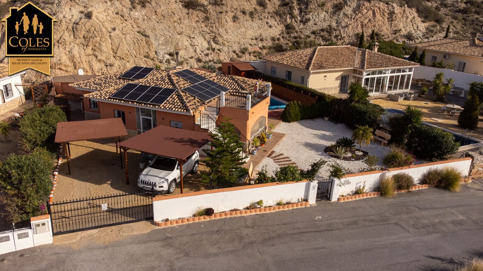 3 soverom Villa til salgs i El Cucador med svømmebasseng garasje - € 269 995 (Ref: 9691376)