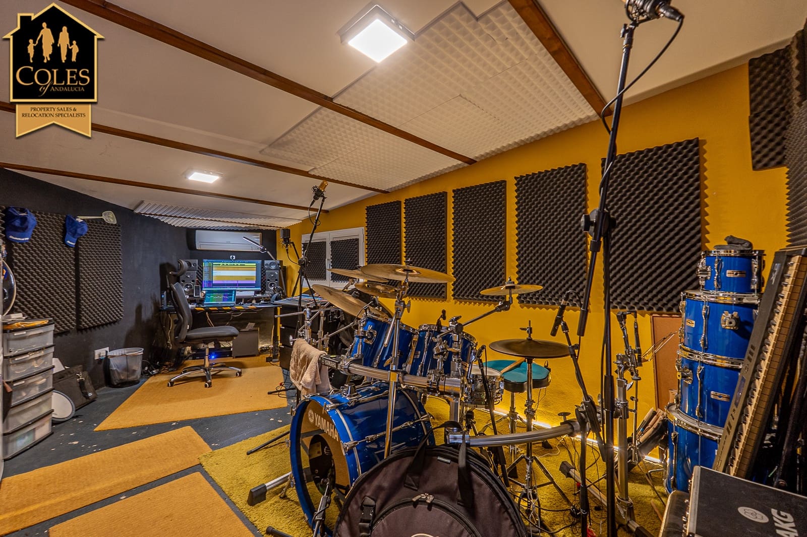 3 soverom Villa til salgs i El Cucador med svømmebasseng garasje - € 269 995 (Ref: 9691376)