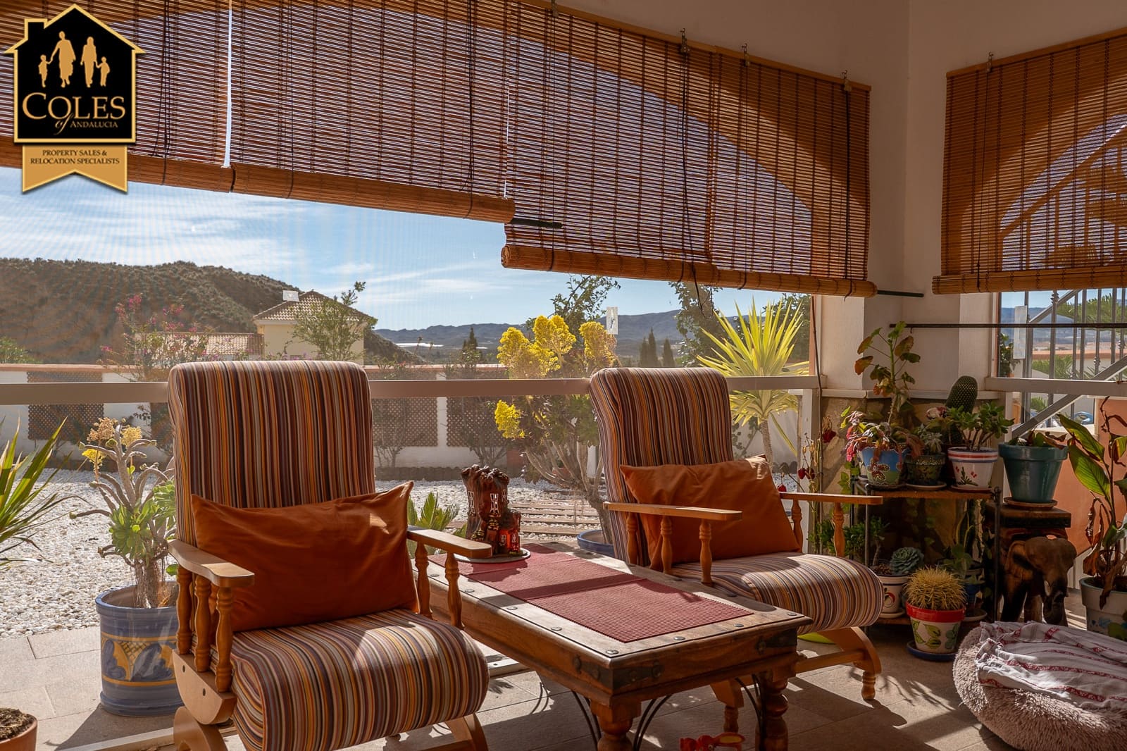 3 soverom Villa til salgs i El Cucador med svømmebasseng garasje - € 269 995 (Ref: 9691376)