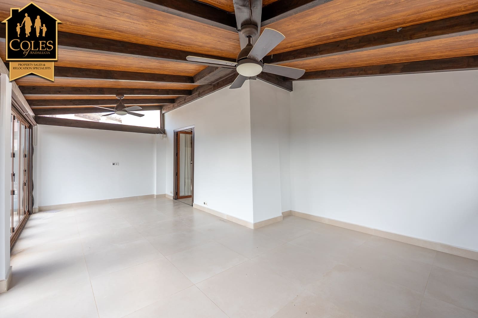 3 makuuhuone Huvila myytävänä paikassa Desert Springs mukana uima-altaan 
autotalli - 395 000 € (Ref: 9696857)