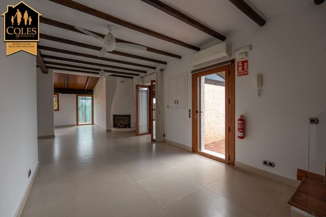 3 makuuhuone Huvila myytävänä paikassa Desert Springs, Cuevas del Almanzora mukana uima-altaan 
autotalli - 395 000 € (Ref: 9696857)