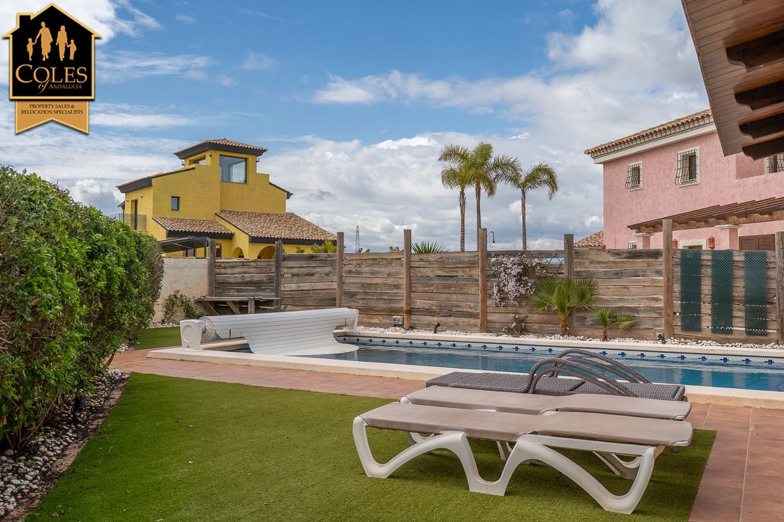 3 makuuhuone Huvila myytävänä paikassa Desert Springs mukana uima-altaan 
autotalli - 395 000 € (Ref: 9696857)