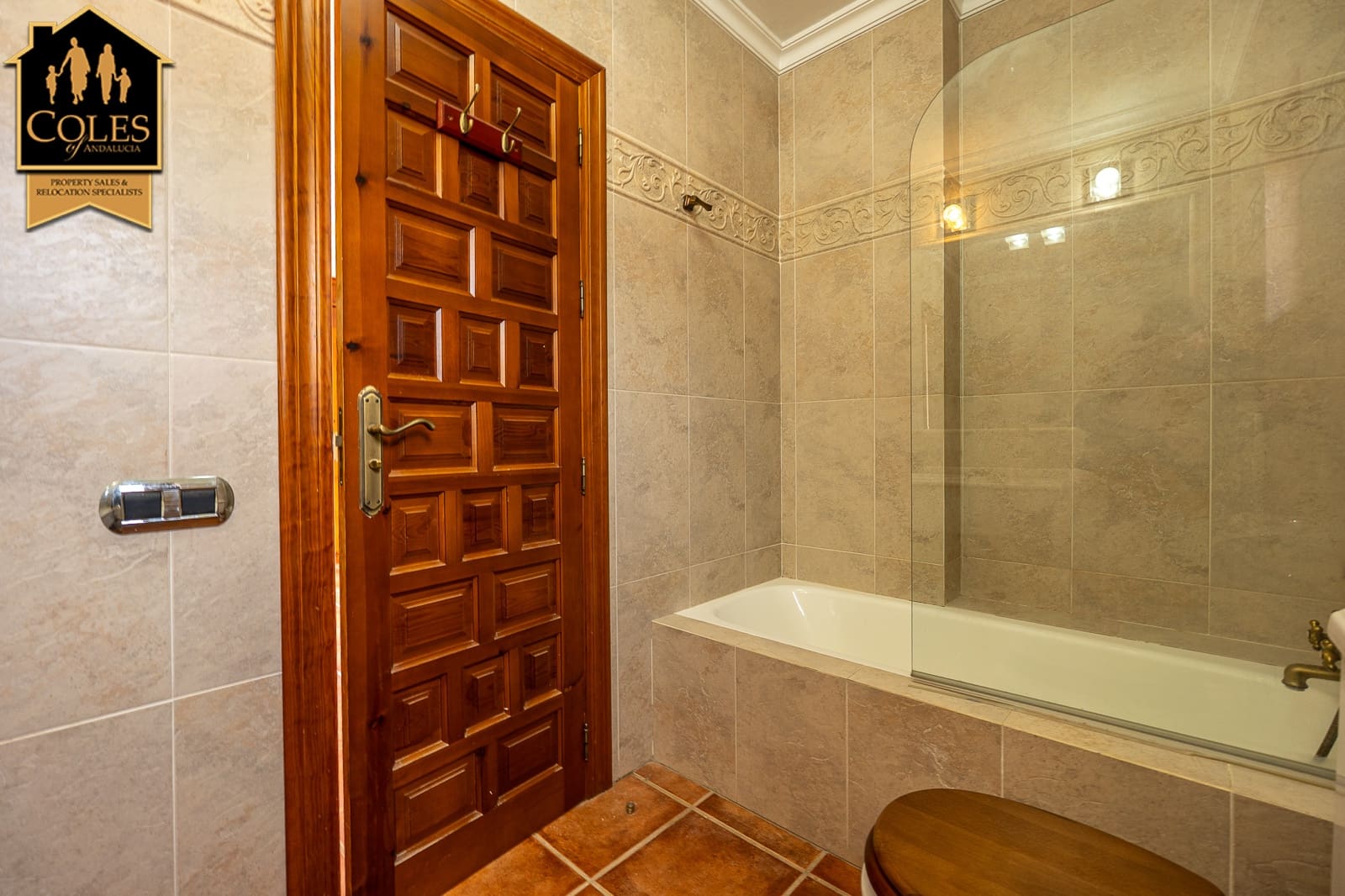 3 makuuhuone Huvila myytävänä paikassa Desert Springs mukana uima-altaan 
autotalli - 395 000 € (Ref: 9696857)