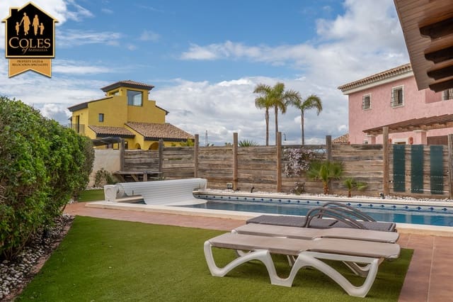 3 makuuhuone Huvila myytävänä paikassa Desert Springs, Cuevas del Almanzora mukana uima-altaan 
autotalli - 395 000 € (Ref: 9696857)