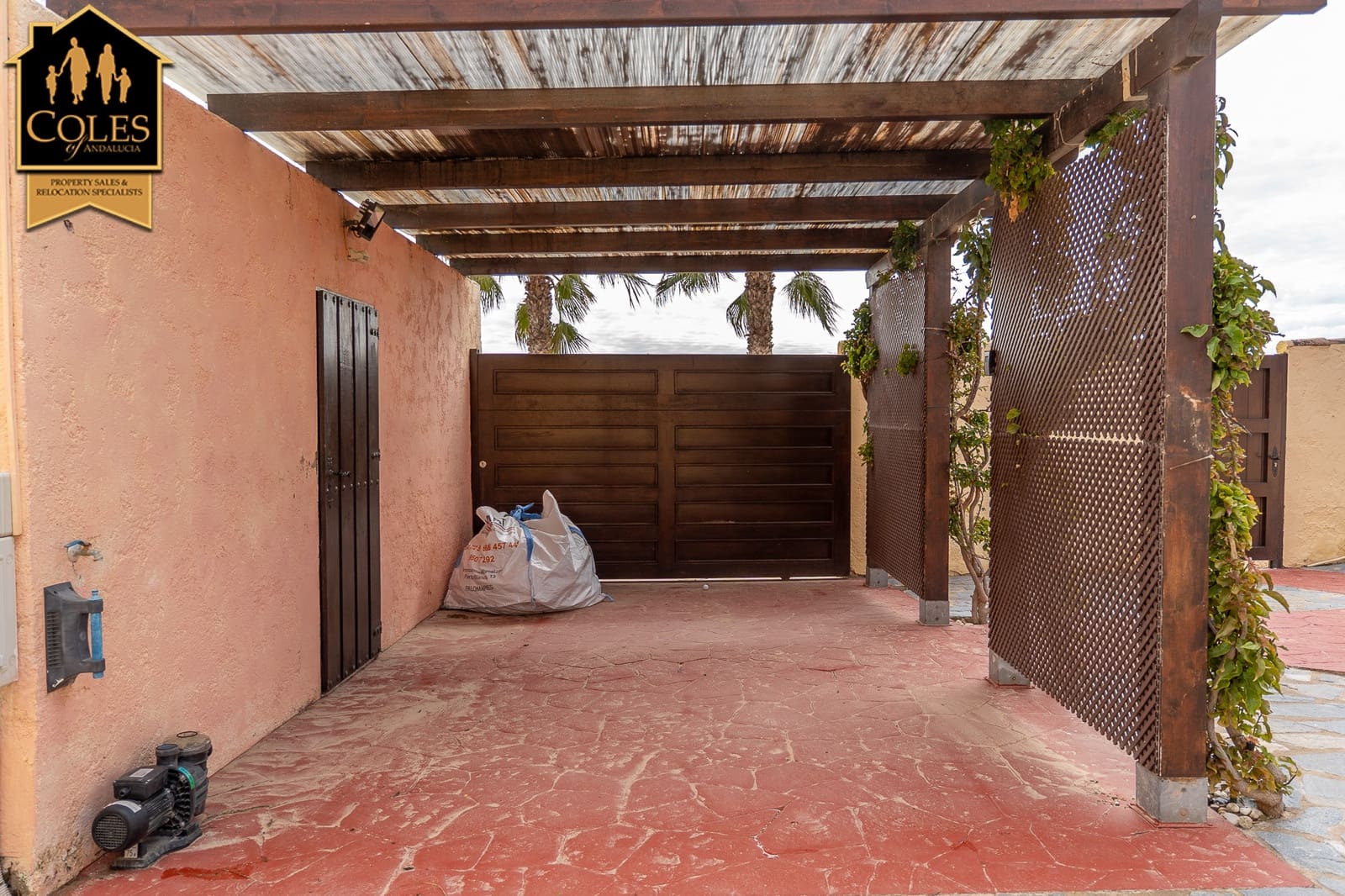 3 makuuhuone Huvila myytävänä paikassa Desert Springs mukana uima-altaan 
autotalli - 395 000 € (Ref: 9696857)