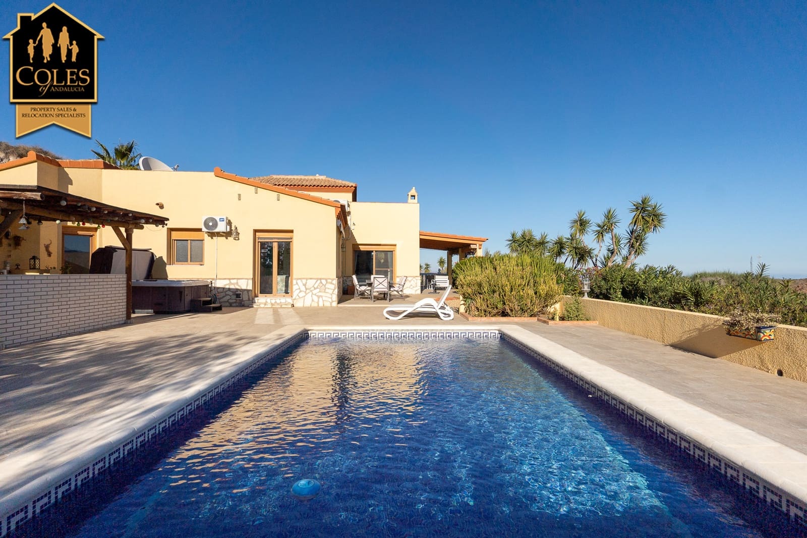 4 soveværelse Villa til salg i Bedar med swimmingpool garage - € 530.000 (Ref: 9747269)