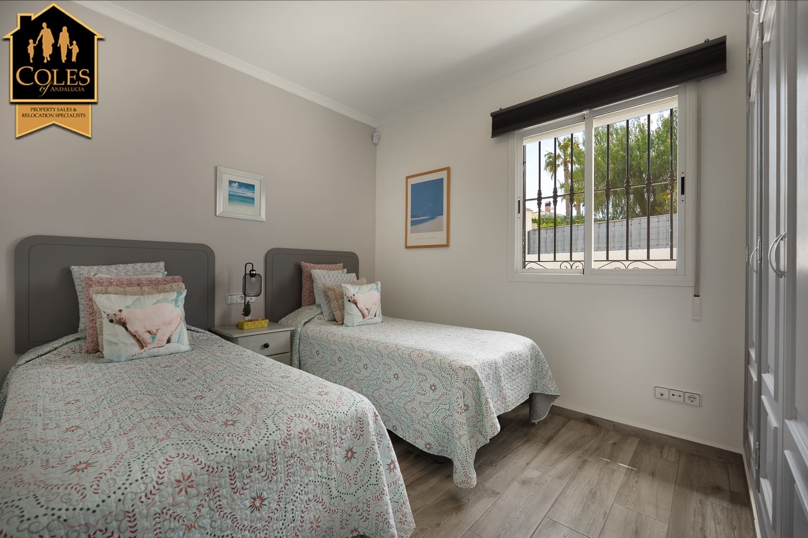 Chalet de 3 habitaciones en Arboleas en venta con piscina garaje - 334.950 € (Ref: 9788880)