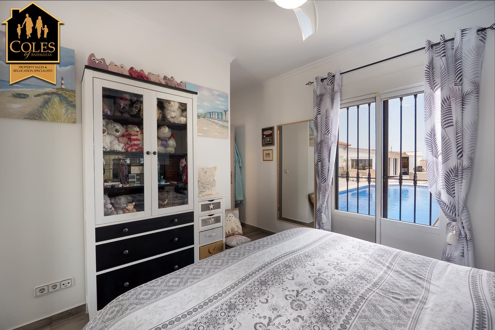 Chalet de 3 habitaciones en Arboleas en venta con piscina garaje - 334.950 € (Ref: 9788880)