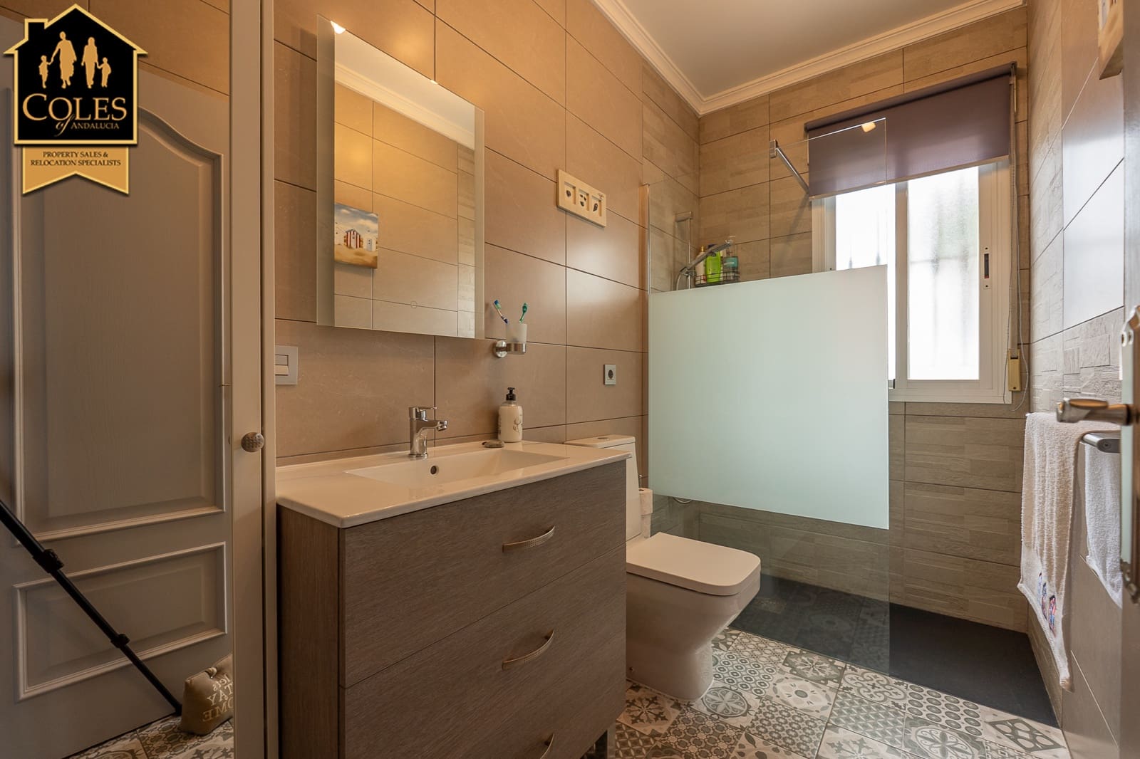 Chalet de 3 habitaciones en Arboleas en venta con piscina garaje - 334.950 € (Ref: 9788880)