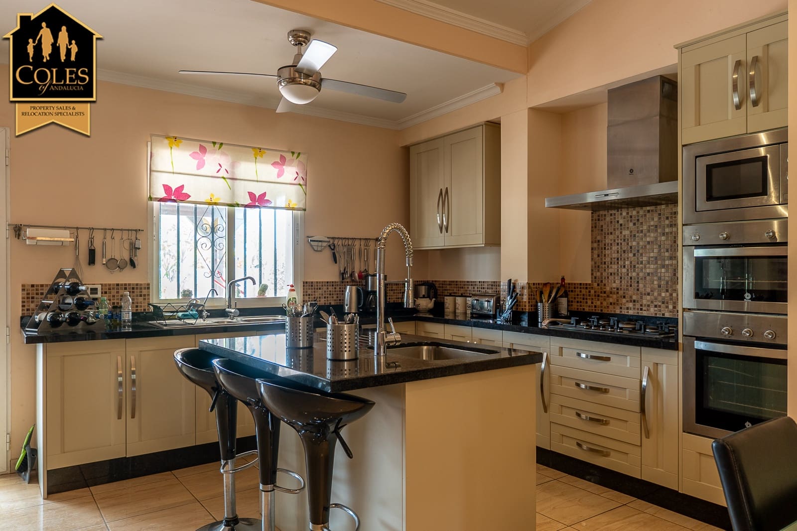 4 sypialnia Willa na sprzedaż w Cuevas del Almanzora z basenem garażem - 485 000 € (Ref: 9793245)