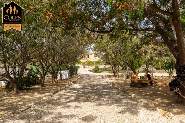 4 sypialnia Willa na sprzedaż w Cuevas del Almanzora z basenem garażem - 485 000 € (Ref: 9793245)