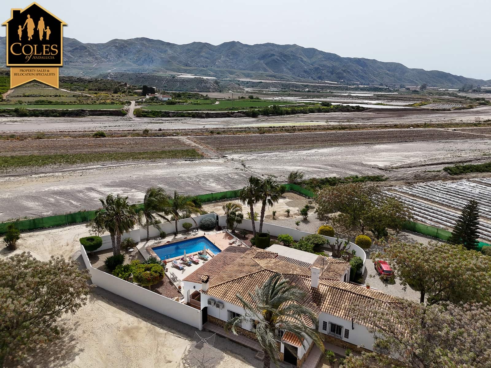 4 sypialnia Willa na sprzedaż w Cuevas del Almanzora z basenem garażem - 485 000 € (Ref: 9793245)