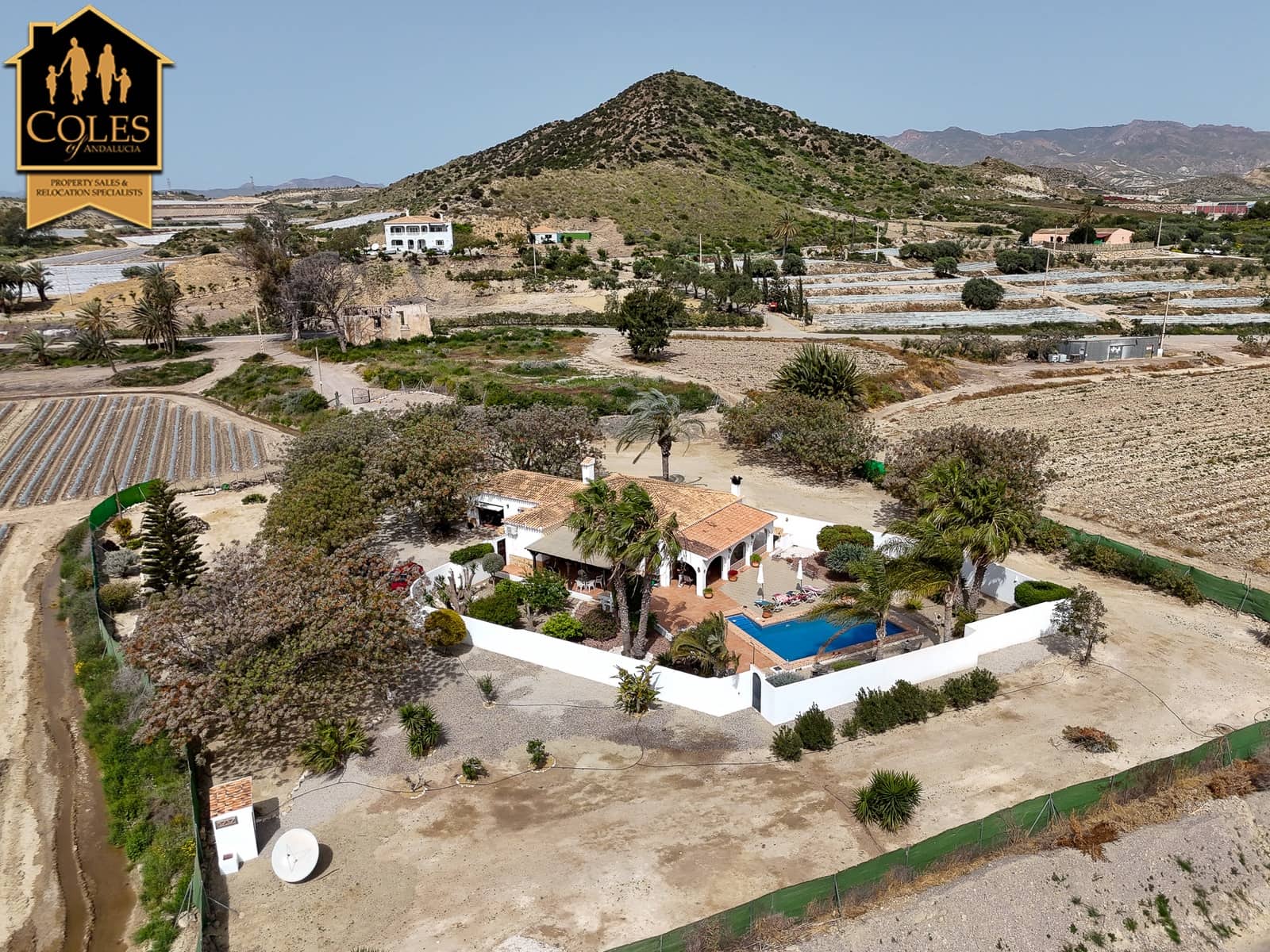 4 sypialnia Willa na sprzedaż w Cuevas del Almanzora z basenem garażem - 485 000 € (Ref: 9793245)