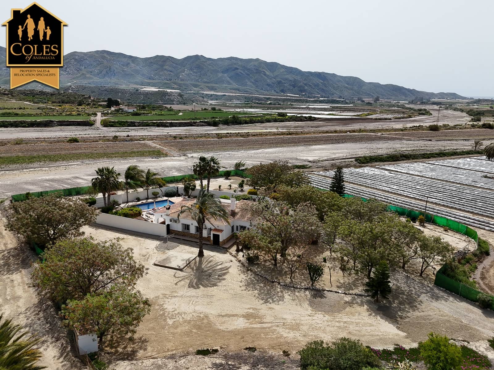 4 sypialnia Willa na sprzedaż w Cuevas del Almanzora z basenem garażem - 485 000 € (Ref: 9793245)