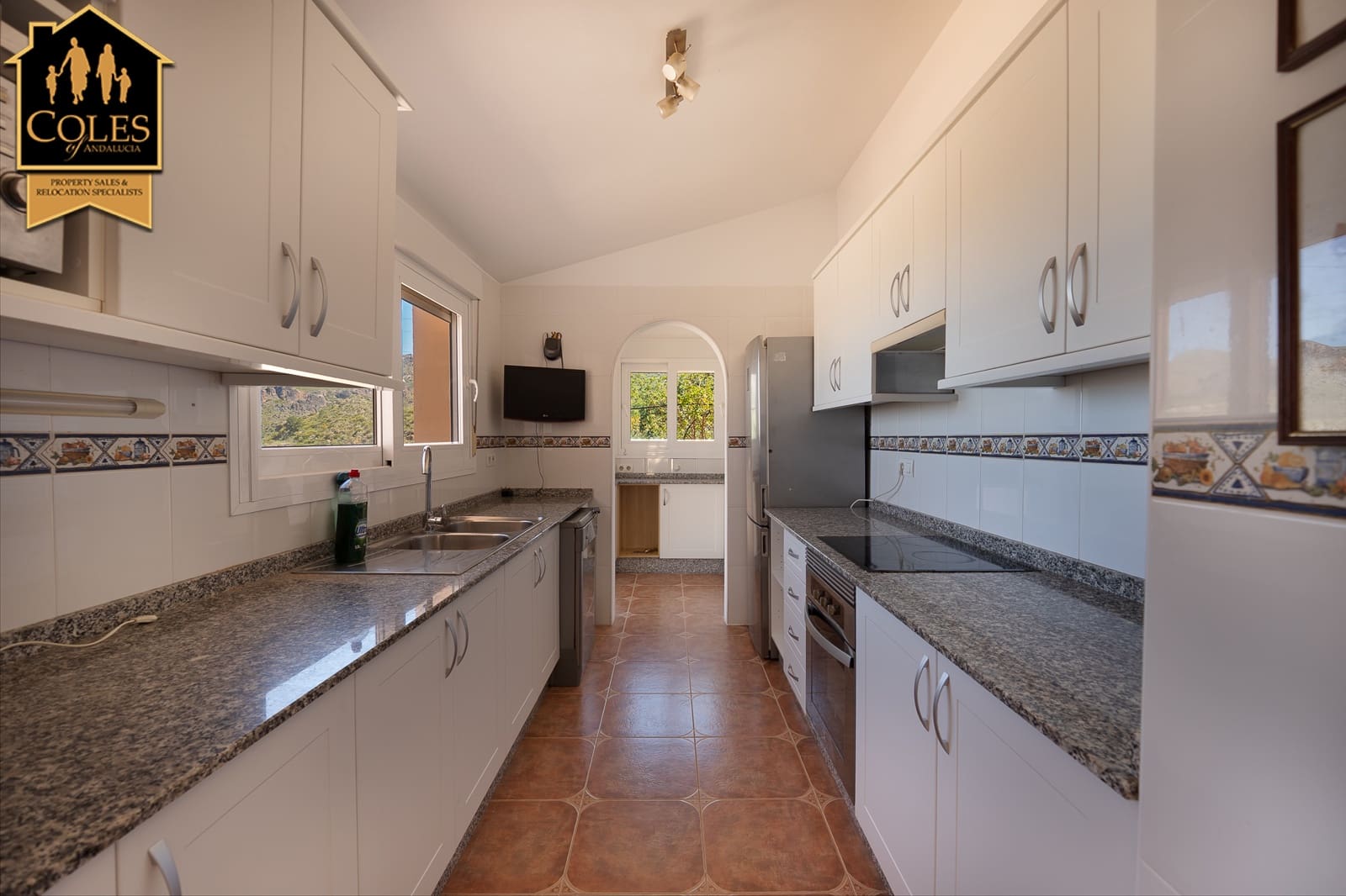 4 bedroom Villa for sale in Turre with garage - € 349,950 (Ref: 9793276)