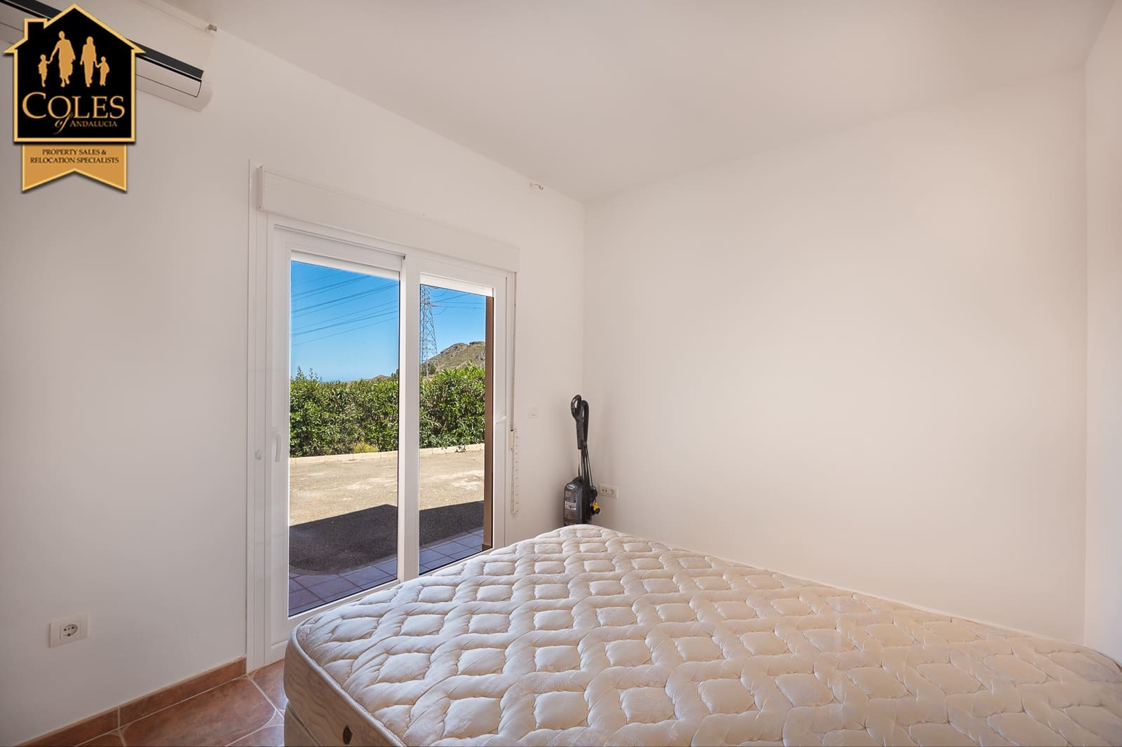 4 bedroom Villa for sale in Turre with garage - € 349,950 (Ref: 9793276)