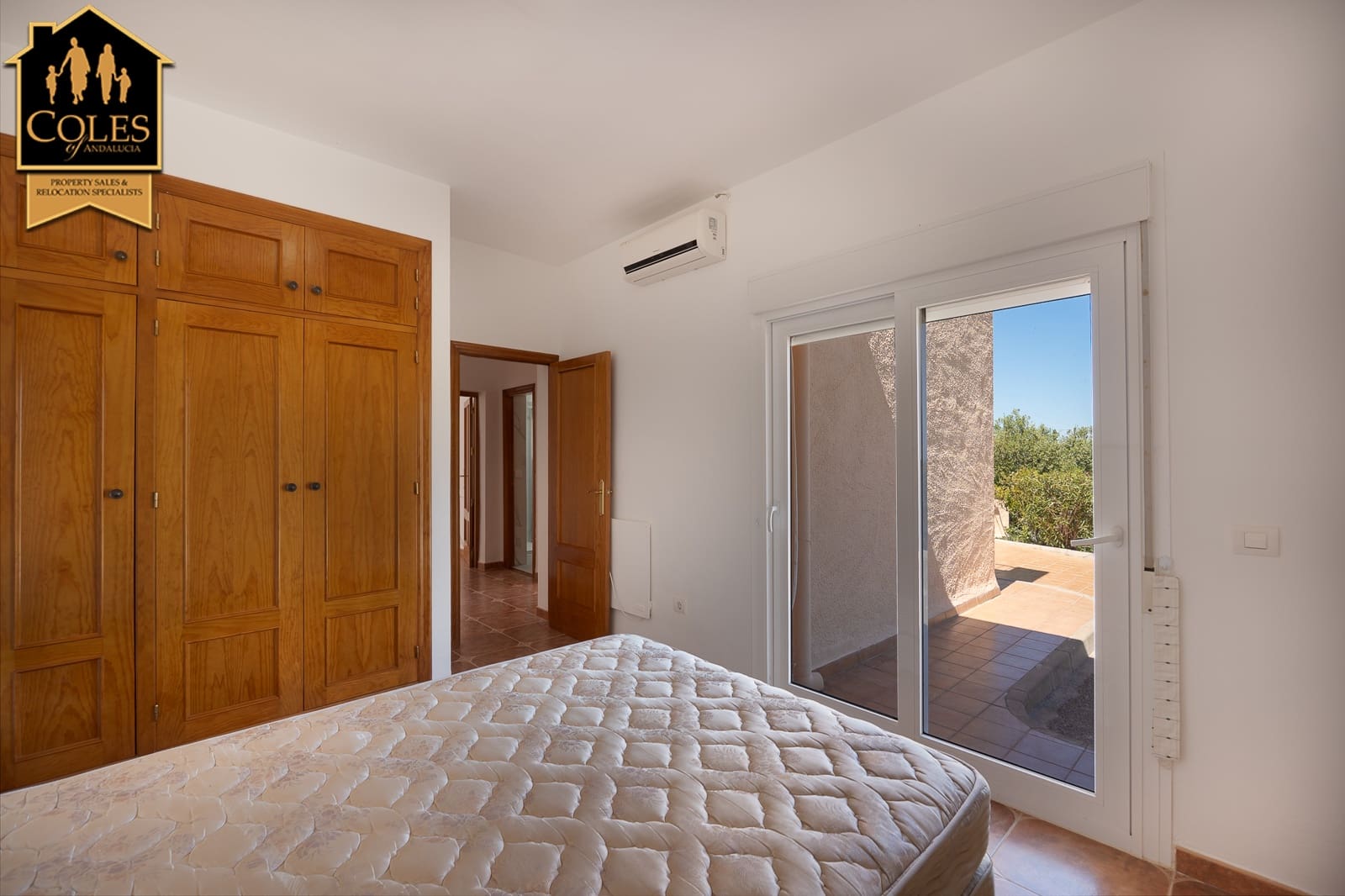 4 bedroom Villa for sale in Turre with garage - € 349,950 (Ref: 9793276)