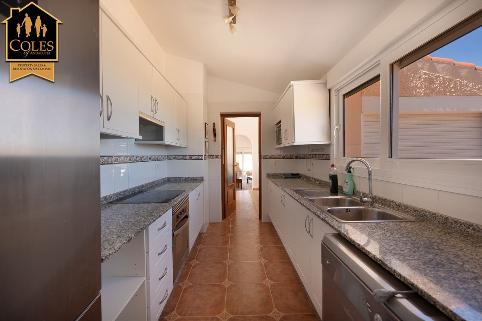4 bedroom Villa for sale in Turre with garage - € 349,950 (Ref: 9793276)