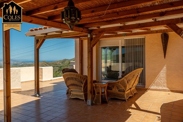 4 bedroom Villa for sale in Turre with garage - € 349,950 (Ref: 9793276)