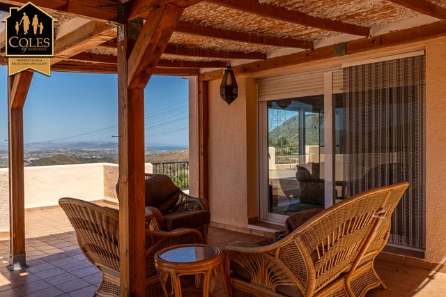 4 bedroom Villa for sale in Turre with garage - € 349,950 (Ref: 9793276)