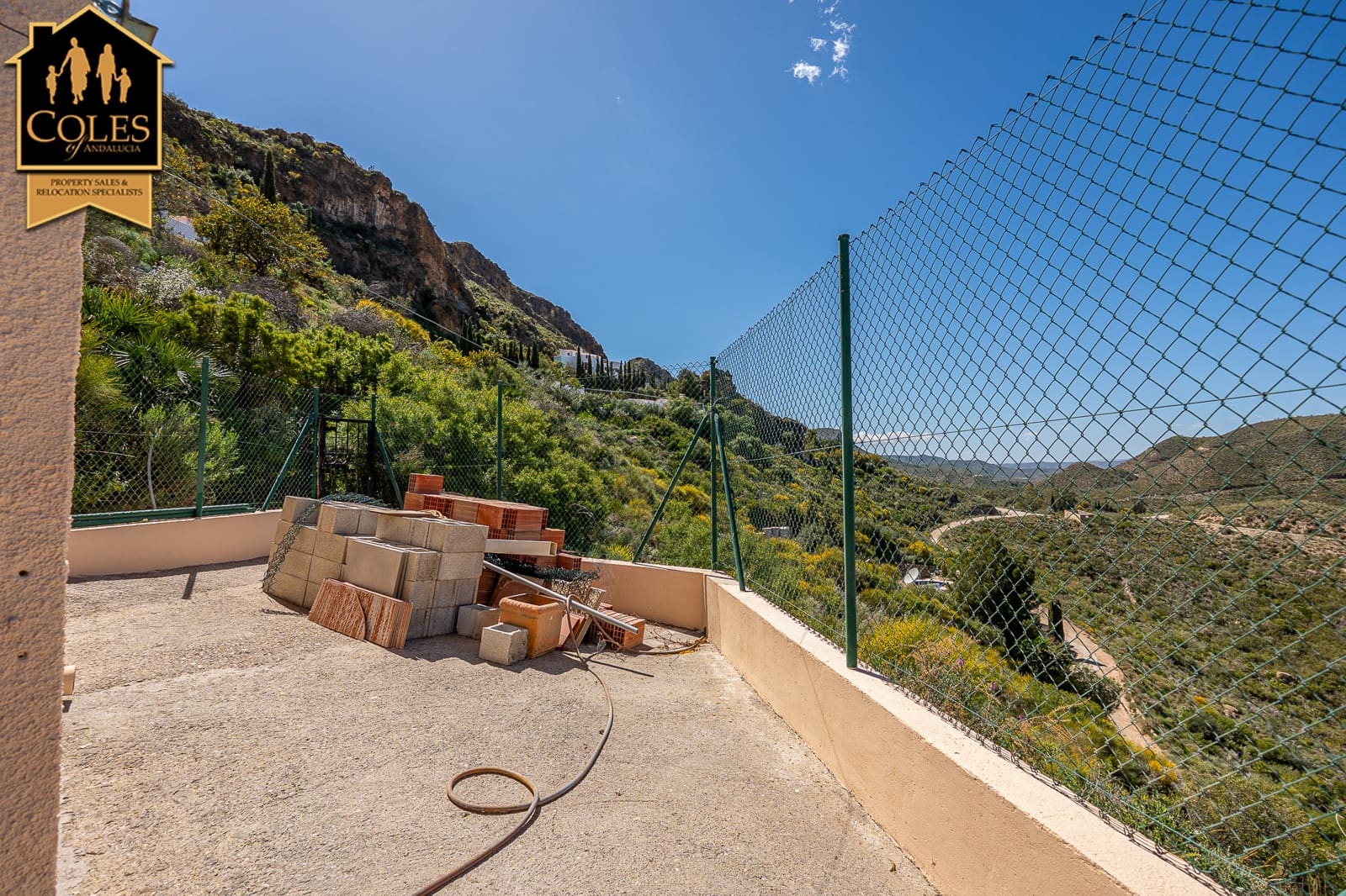 4 bedroom Villa for sale in Turre with garage - € 349,950 (Ref: 9793276)