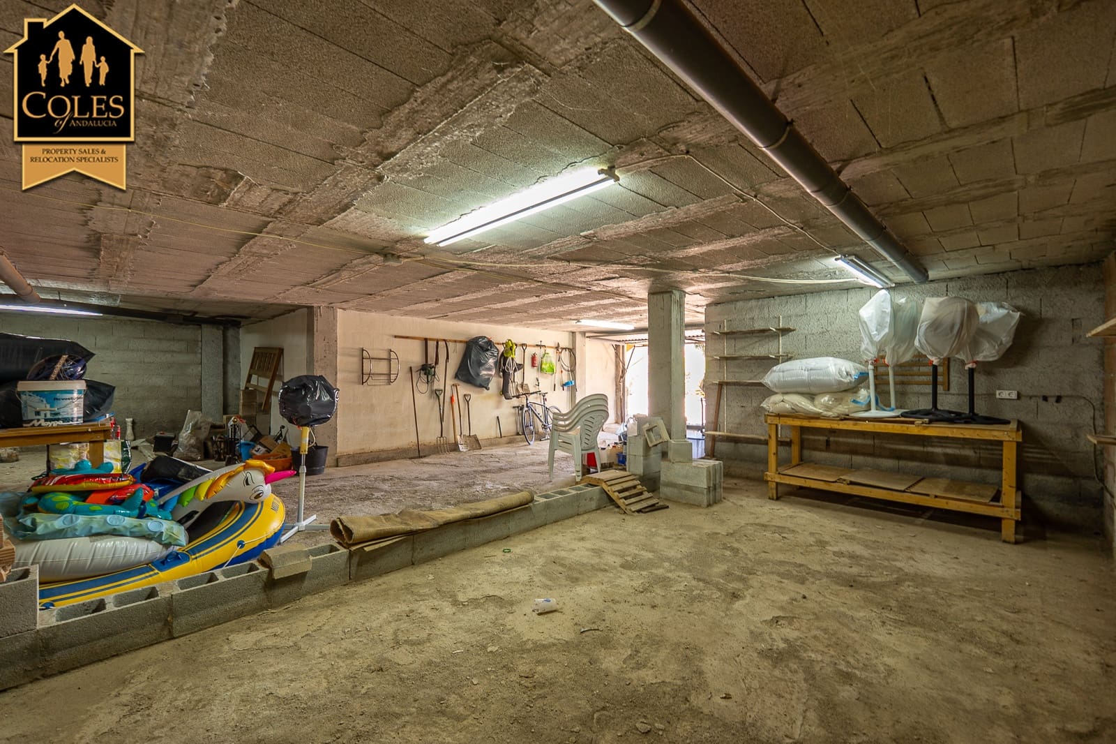 4 makuuhuone Huvila myytävänä paikassa Arboleas mukana uima-altaan 
autotalli - 299 950 € (Ref: 9801471)