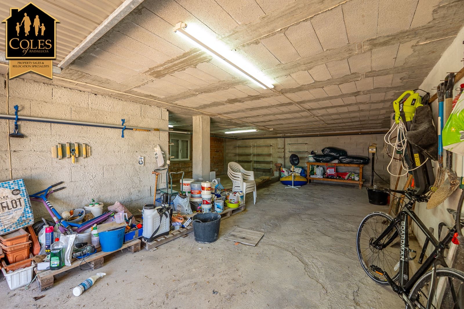 4 makuuhuone Huvila myytävänä paikassa Arboleas mukana uima-altaan 
autotalli - 299 950 € (Ref: 9801471)