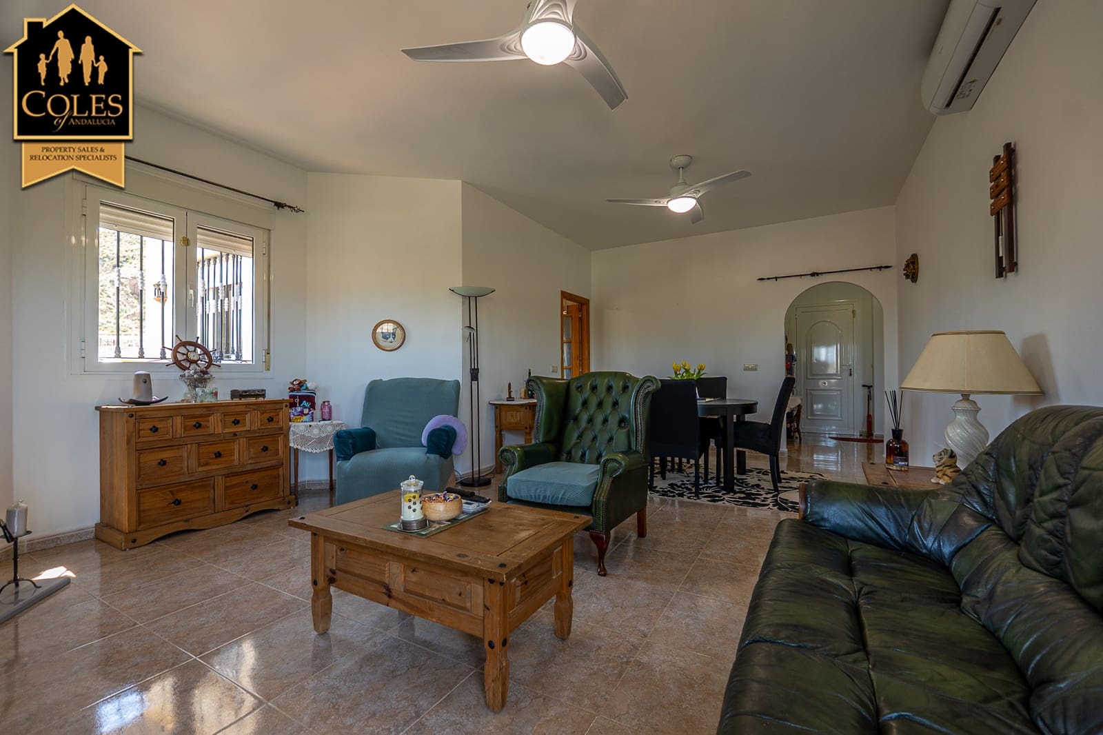 4 makuuhuone Huvila myytävänä paikassa Arboleas mukana uima-altaan 
autotalli - 299 950 € (Ref: 9801471)