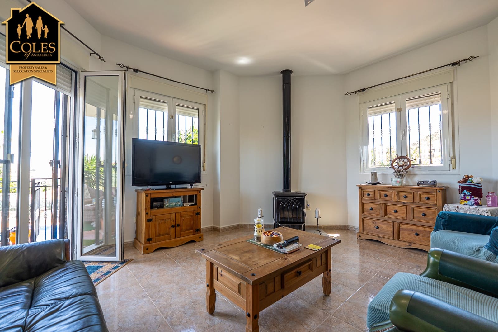 4 makuuhuone Huvila myytävänä paikassa Arboleas mukana uima-altaan 
autotalli - 299 950 € (Ref: 9801471)