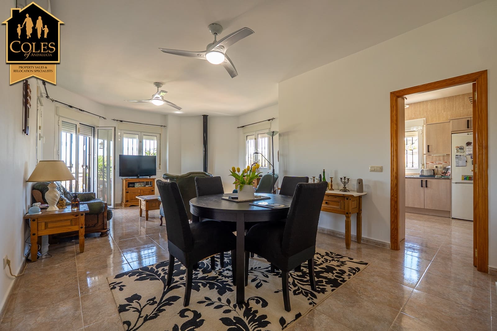 4 makuuhuone Huvila myytävänä paikassa Arboleas mukana uima-altaan 
autotalli - 299 950 € (Ref: 9801471)