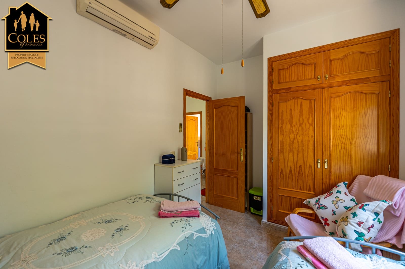 4 makuuhuone Huvila myytävänä paikassa Arboleas mukana uima-altaan 
autotalli - 299 950 € (Ref: 9801471)