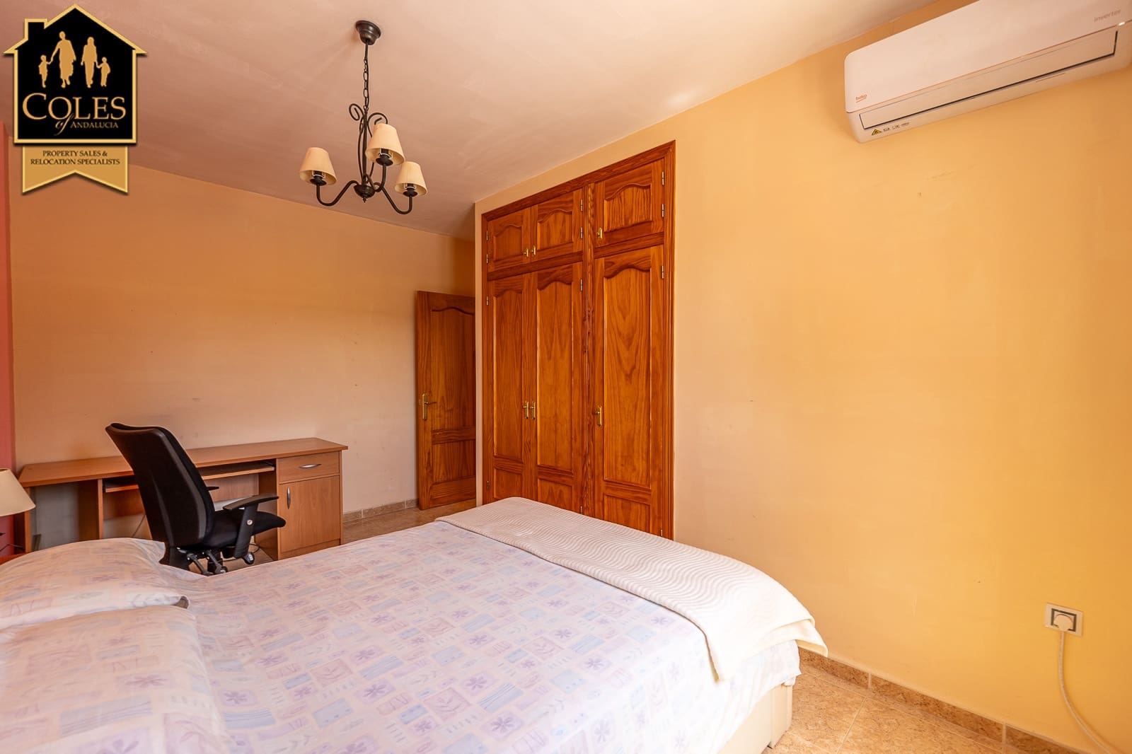 3 bedroom Villa for sale in Arboleas with pool garage - € 279,000 (Ref: 9819110)