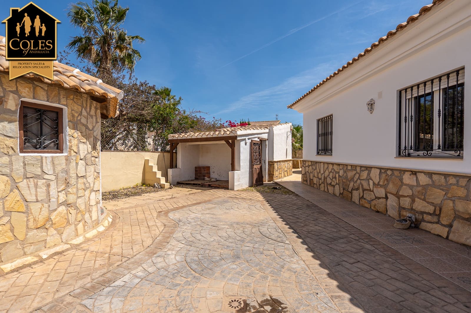 3 bedroom Villa for sale in Arboleas with pool garage - € 279,000 (Ref: 9819110)