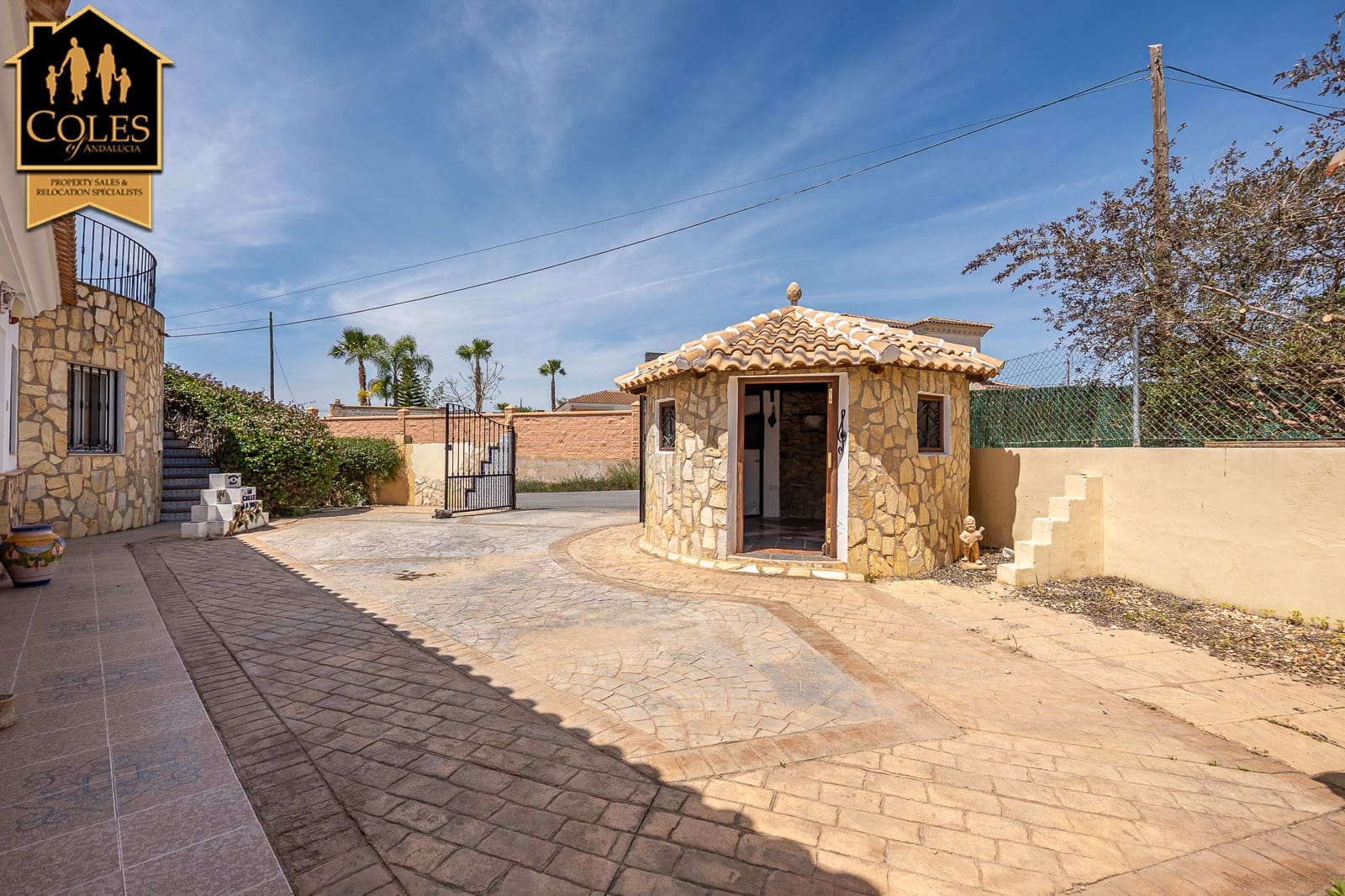 3 bedroom Villa for sale in Arboleas with pool garage - € 279,000 (Ref: 9819110)