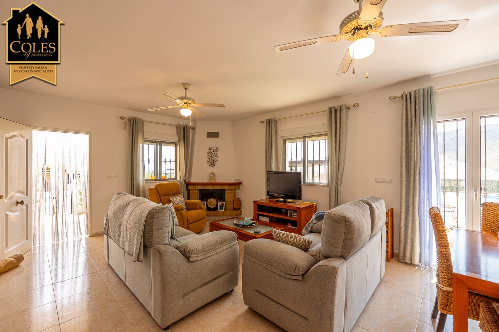 3 quarto Moradia para venda em Arboleas com piscina garagem - 255 000 € (Ref: 9823979)