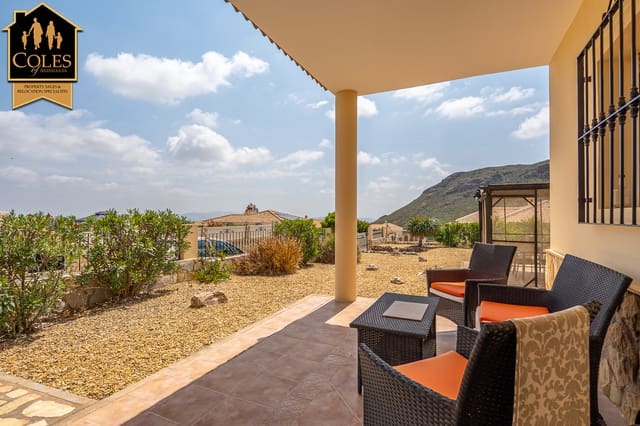 3 quarto Moradia para venda em Arboleas com piscina garagem - 255 000 € (Ref: 9823979)
