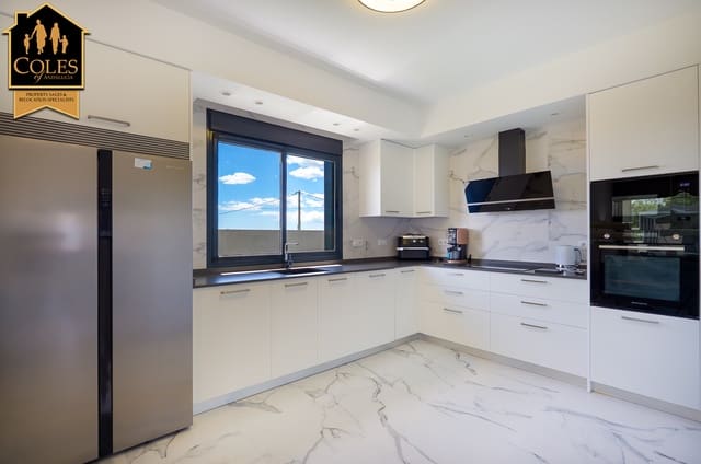 3 slaapkamer Villa te koop in Urcal, Huércal-Overa met garage - € 319.950 (Ref: 9844351)