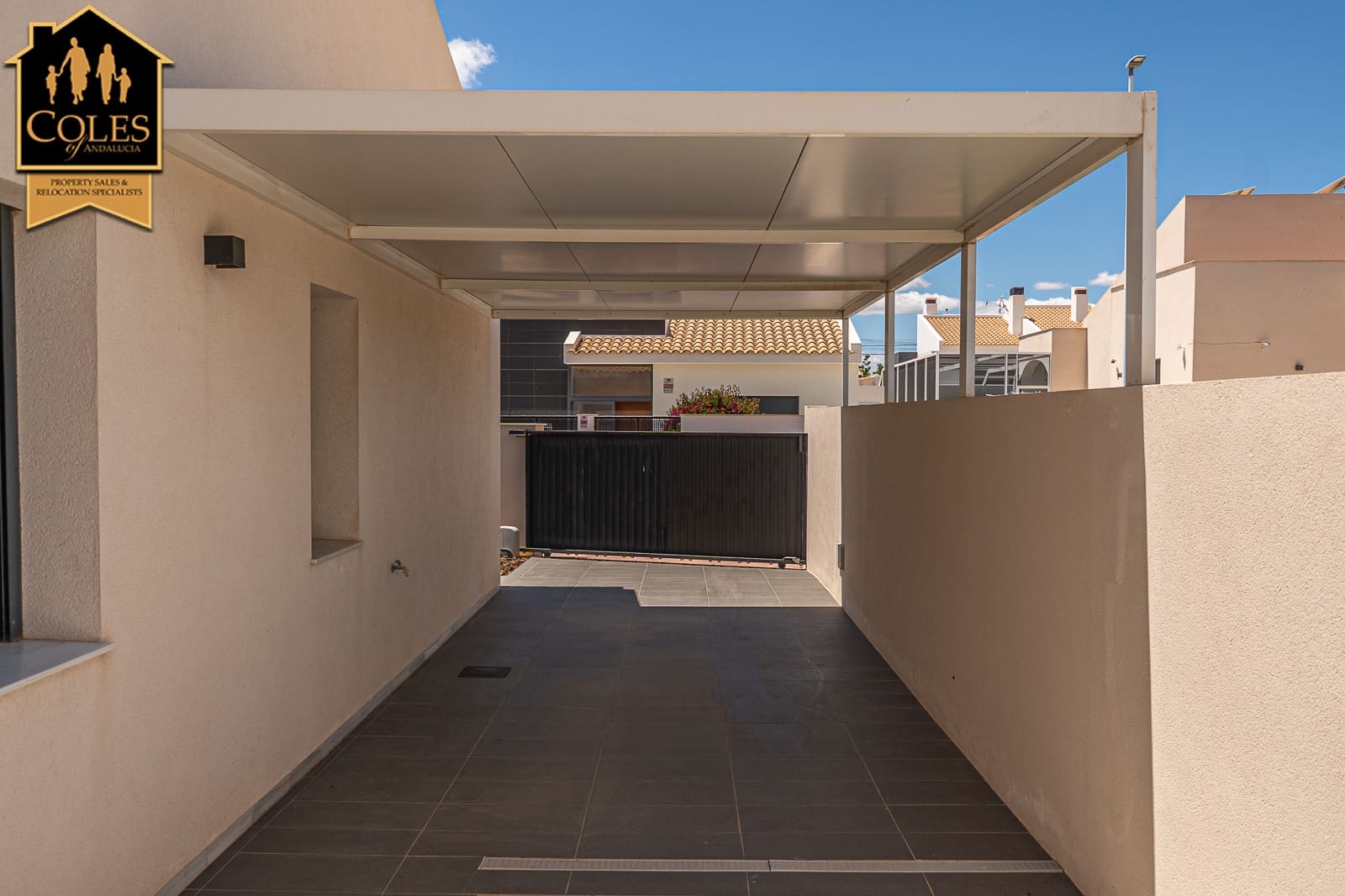 3 slaapkamer Villa te koop in Urcal met garage - € 319.950 (Ref: 9844351)