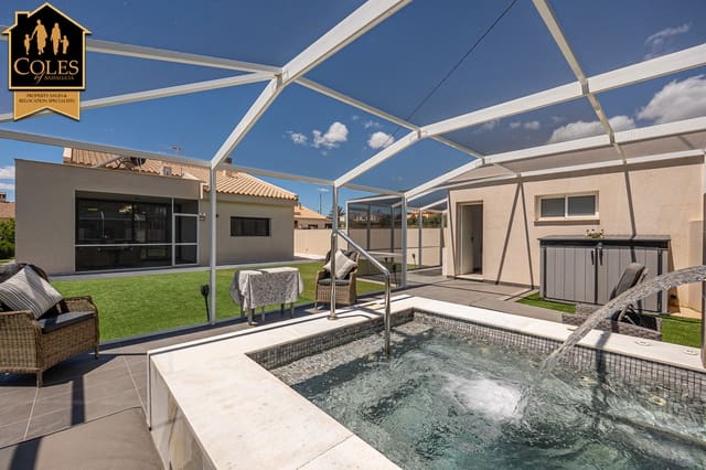 3 slaapkamer Villa te koop in Urcal, Huércal-Overa met garage - € 319.950 (Ref: 9844351)